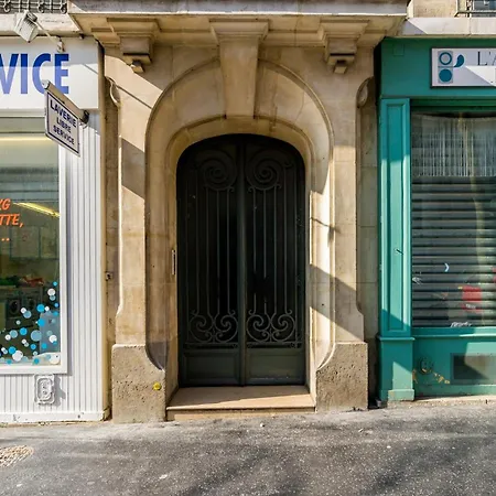 Gambetta Apartment