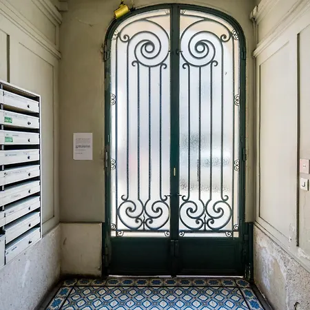 Apartment Gambetta Paris